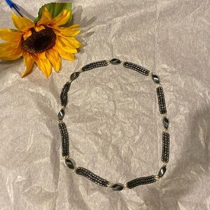 🛝⬇️ NWOT Beautiful Necklace Size approx 14” Length